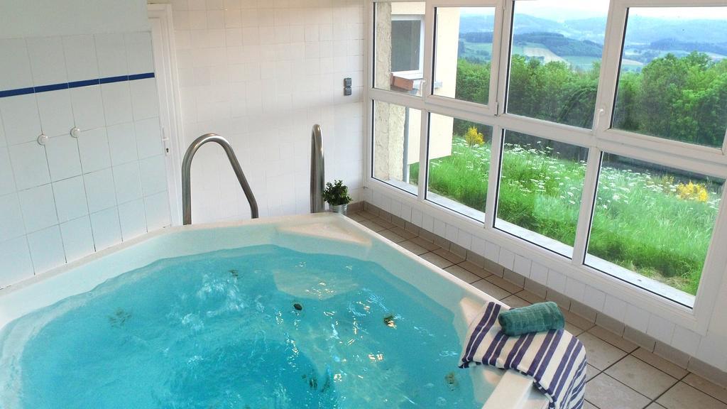 Vvf Villages « Les Monts Du Forez » Saint-Jean-La-Vetre Esterno foto